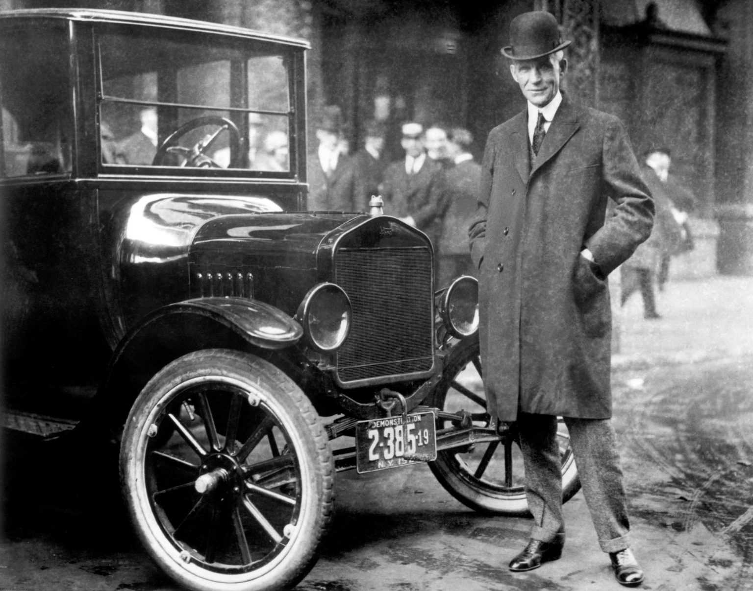 Почему первые модели ford были только в чёрном цвете?