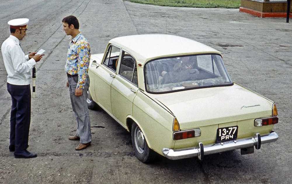 Автомобиль  москвич-412