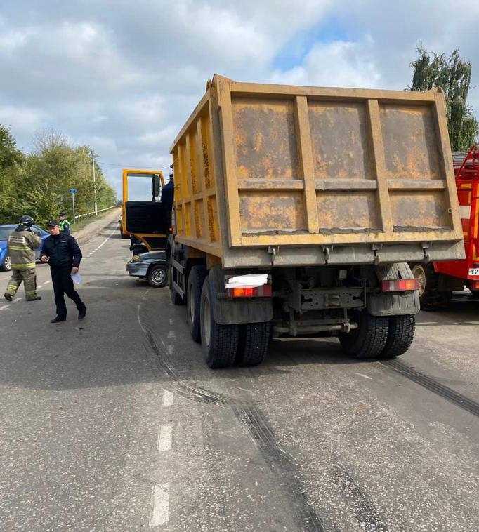 Все жесты и сигналы дальнобойщиков: надо запомнить! — журнал за рулем